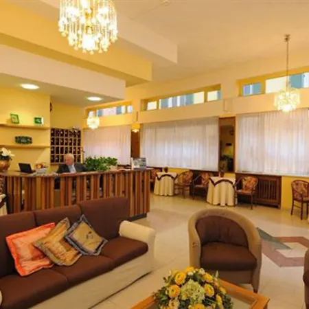 Primavera Hotel 3*