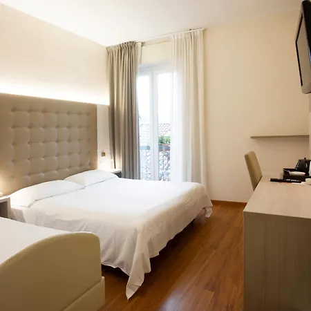 普林马维拉酒店 酒店 斯特雷萨