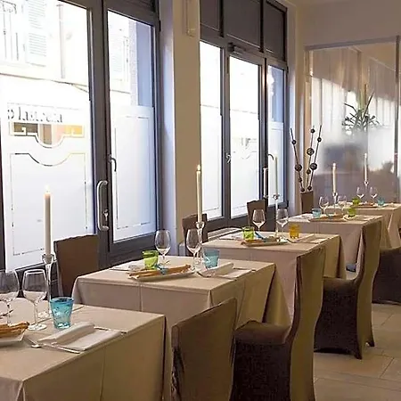 Primavera Hotel