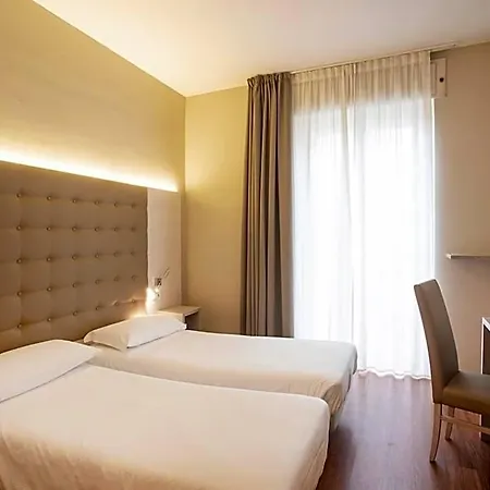 Primavera Hotel 3*