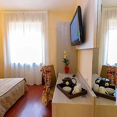 Primavera Hotel 3*