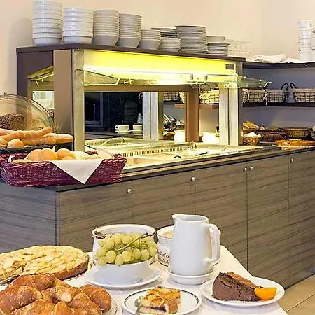 Primavera Hotel