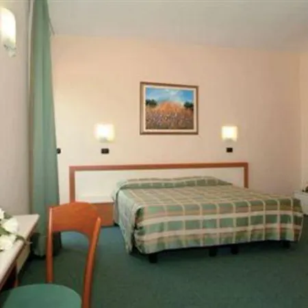 Primavera Hotel