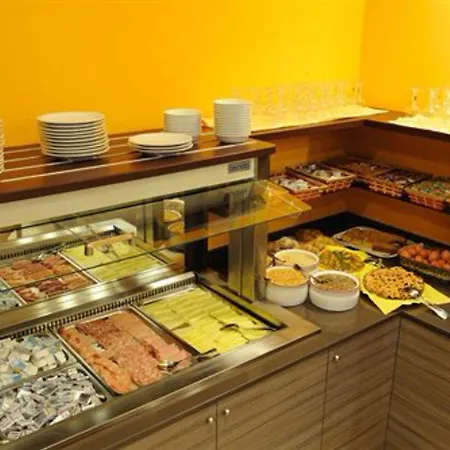 فندق Primavera ستريزا