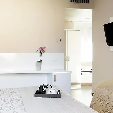 Primavera Hotel