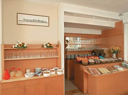 Primavera 3* ستريزا